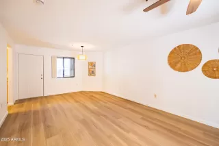 Photo #5: 6869145 Listing 