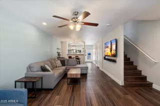 Photo #3: 6869399 Listing 