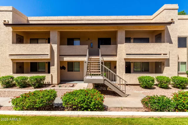 MLS: 6869485 Condo For Sale