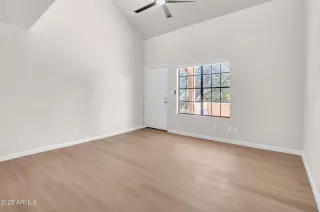 Photo #4: 6869513 Listing