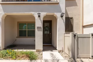 Photo #2: 6869601 Listing