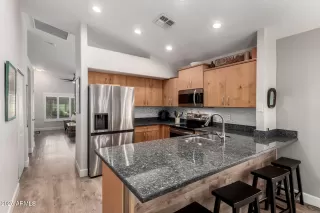 Photo #4: 6869628 Listing 