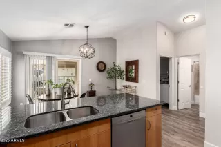 Photo #6: 6869628 Listing 