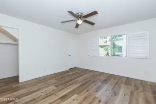 Photo #5: 6870209 Listing