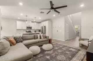 Photo #4: 6870239 Listing 