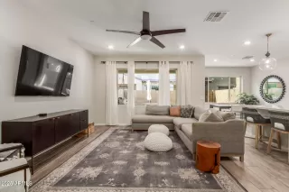 Photo #5: 6870239 Listing 