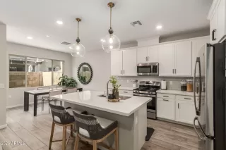 Photo #6: 6870239 Listing 