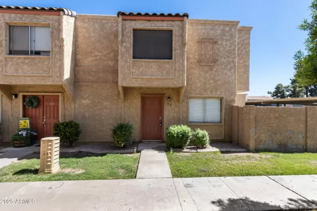 MLS: 6870345 Condo For Sale