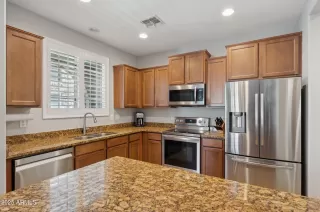 Photo #5: 6870384 Listing 