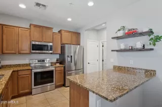 Photo #6: 6870384 Listing 