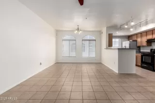 Photo #3: 6870805 Listing