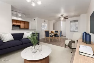 Photo #4: 6870805 Listing