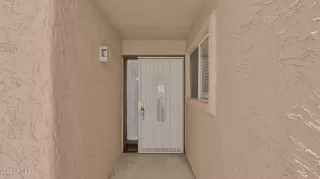 Photo #3: 6870902 Listing