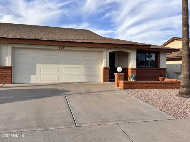 MLS: 6871018 Condo For Sale