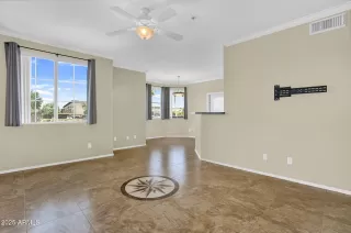 Photo #5: 6871023 Listing