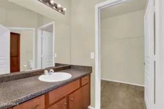 Photo #6: 6871023 Listing