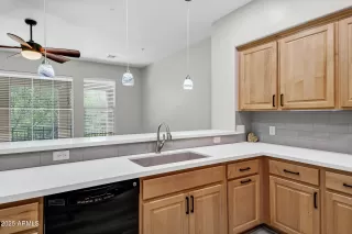 Photo #6: 6871525 Listing 