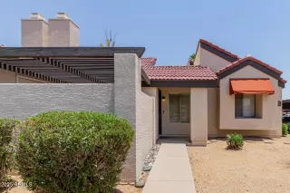 More Details about MLS # 6871554 : 2144 E CENTER LANE#3