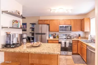 Photo #3: 6871564 Listing