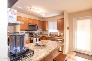 Photo #4: 6871564 Listing