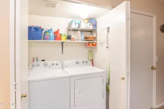 Photo #5: 6871564 Listing