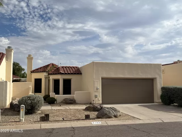 MLS: 6871568 Condo For Sale