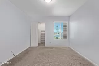 Photo #4: 6871636 Listing