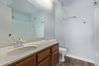 Photo #5: 6871636 Listing