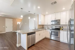 Photo #6: 6871741 Listing 