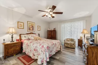 Photo #6: 6871890 Listing 