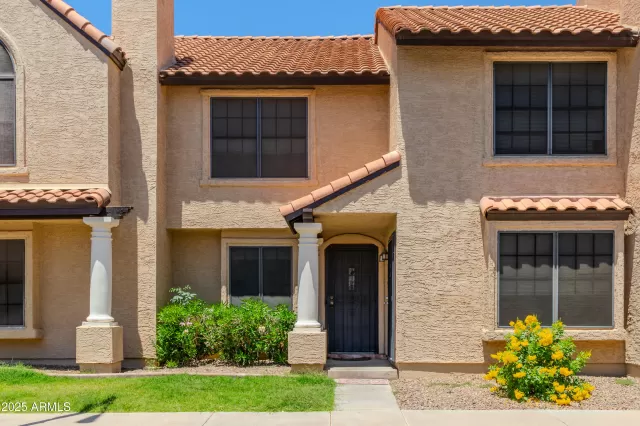 MLS: 6871971 Condo For Sale