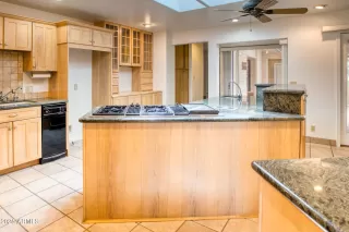 Photo #2: 6872132 Listing