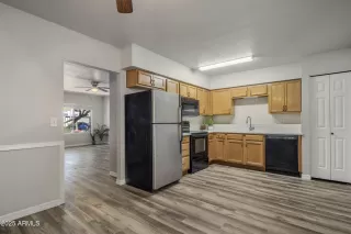 Photo #4: 6872240 Listing