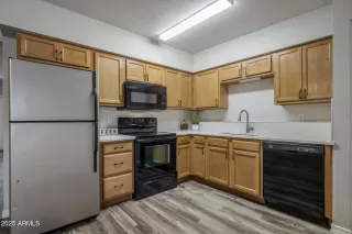 Photo #6: 6872240 Listing