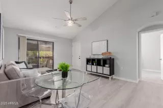 Photo #2: 6872252 Listing