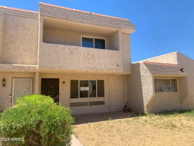 MLS: 6872416 Condo For Sale