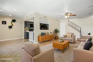 Photo #2: 6872587 Listing