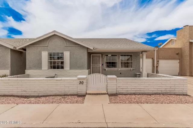 MLS: 6872640 Condo For Sale