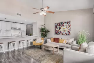 Photo #4: 6872640 Listing 