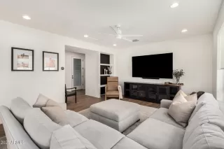 Photo #4: 6872649 Listing 