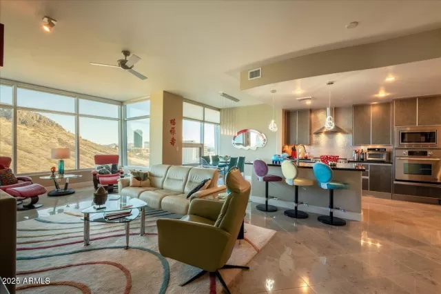 MLS: 6872662 Condo For Sale