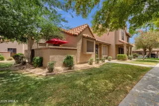 Photo #6: 6872725 Listing