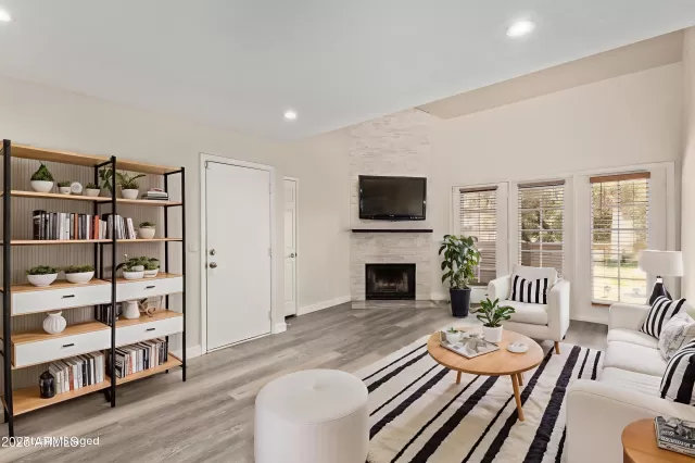 MLS: 6872842 Condo For Sale