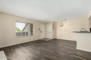 Photo #1: 6872889 Listing 