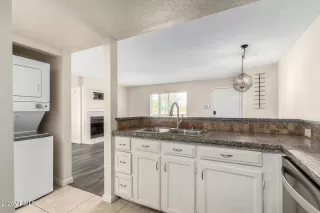 Photo #4: 6872889 Listing 