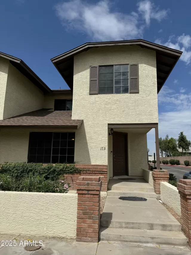 MLS: 6873343 Condo For Sale