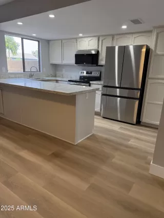 Photo #6: 6873343 Listing 