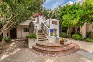 More Details about MLS # 6873382 : 5200 S LAKESHORE DRIVE#206