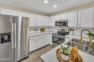 Photo #6: 6873399 Listing