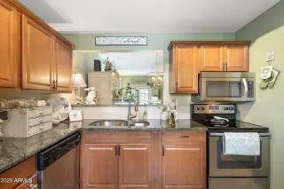 Photo #5: 6873637 Listing